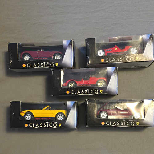Shell classico ferrari car lot - shell,